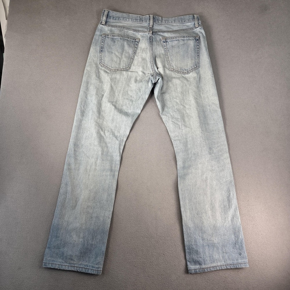 Uniqlo Jeans Mens 32 Light Wash Blue Straight Leg Denim 100% Cotton Zip Fly - Picture 2 of 9